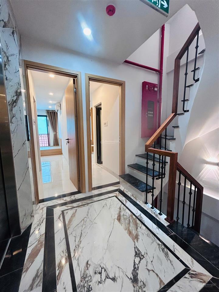 Chuyển nhượng tòa nhà phú diễn 67m², 7,5 tầng, 22 phòng khép kín, giá 19,5