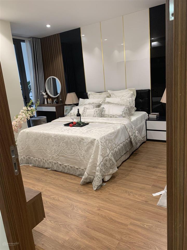 Chính chủ bán căn 09, 64m2, 2pn, 2wc view đẹp tại hà nội center point, 7,5 tỷ,  0988 598 ***