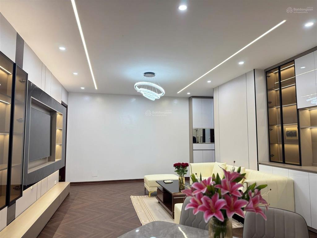 Tôi chủ nhà ch 160717t5 cần sang nhượng căn hộ 3 ngủ, 119m2 full nội thất mới đẹp.  0988 598 ***