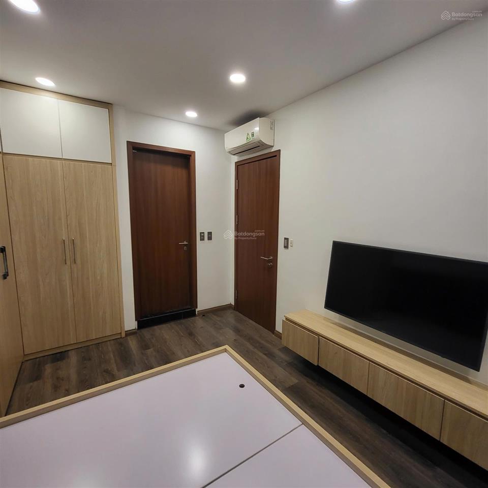 Cho thuê căn full đồ 100m2, 3 ngủ, 2vs giá 18tr/tháng tại cc the golden palm lê văn lương.