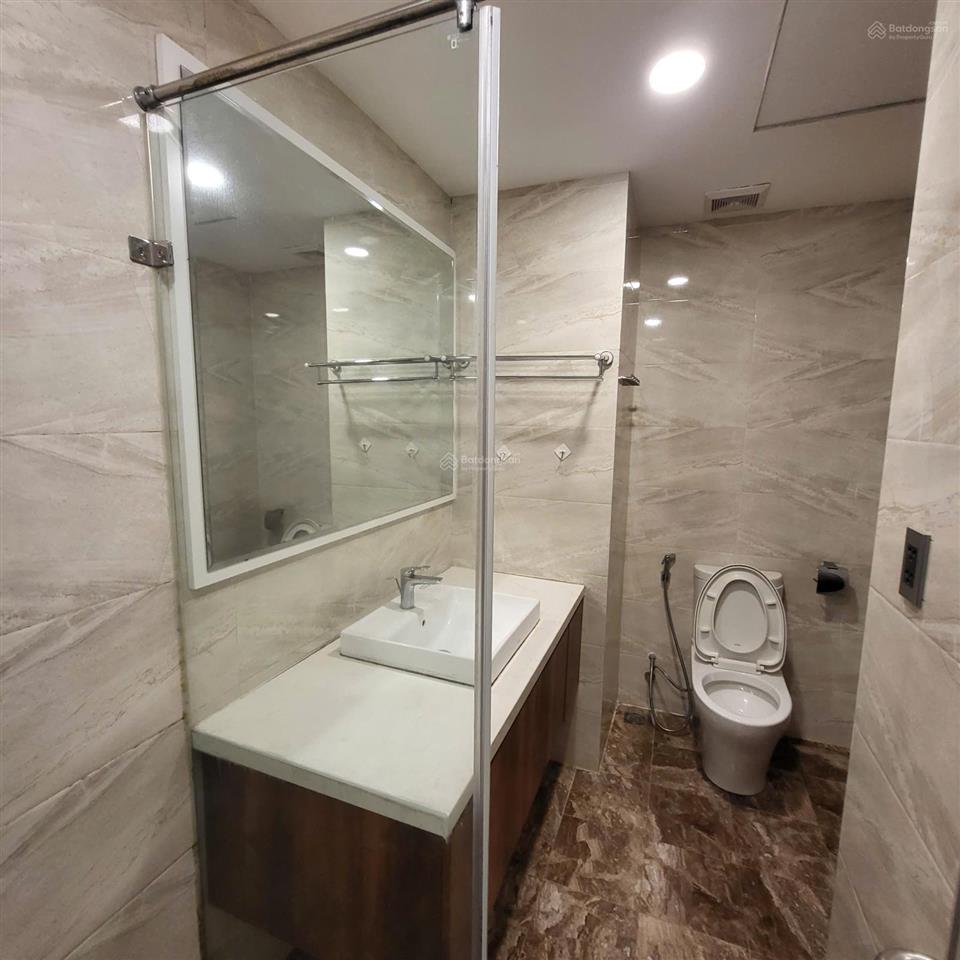 Cho thuê căn full đồ 100m2, 3 ngủ, 2vs giá 18tr/tháng tại cc the golden palm lê văn lương.
