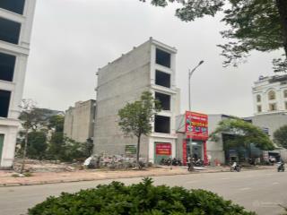 Mặt phố trần phú  5 tầng, mt 10m, 98m², chỉ 19.8 tỷ  trung tâm đình bảng