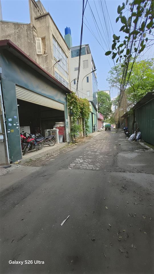 Chủ nhà cần bán đất phố yên xá  p.hà đông sổ đỏ ,dt 120m2  0966 522 ***