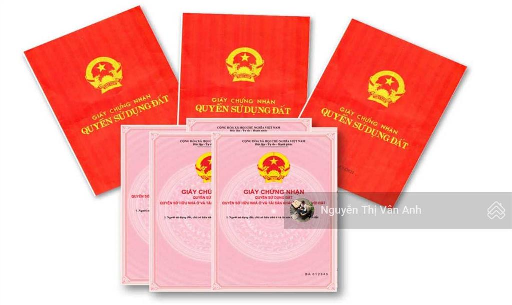 Chính chủ cần bán biệt thự mỹ đình 1 dt 136m2 x 4 tầng nội thất rất đẹp, trước mặt là vườn hoa