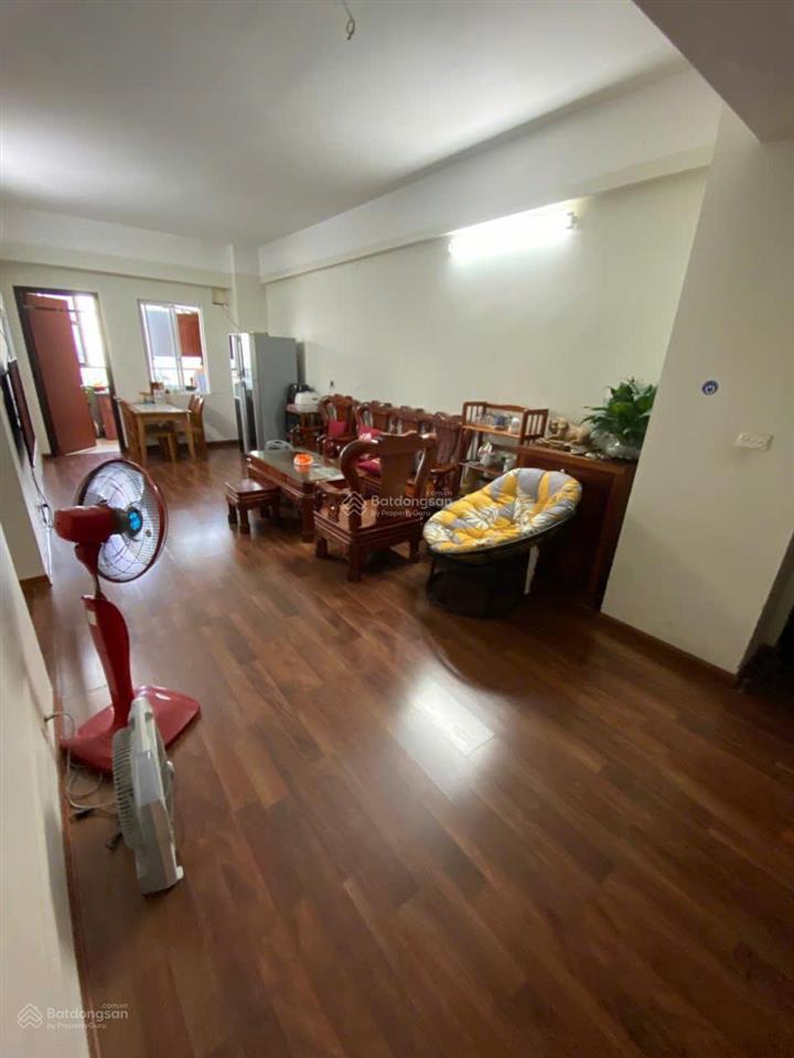 Bán căn chung cư học viện hậu cần  long biên.
dt 102,88m2,3 phòng ngủ, 56tr/m2 bao phí
