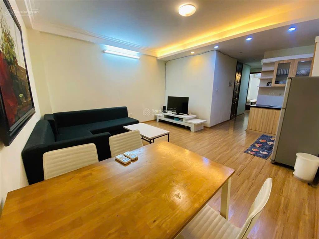 Ccmn nguyễn chí thanh 50m², phòng khách rộng, full nội thất, có thang máy giá 6tr/tháng