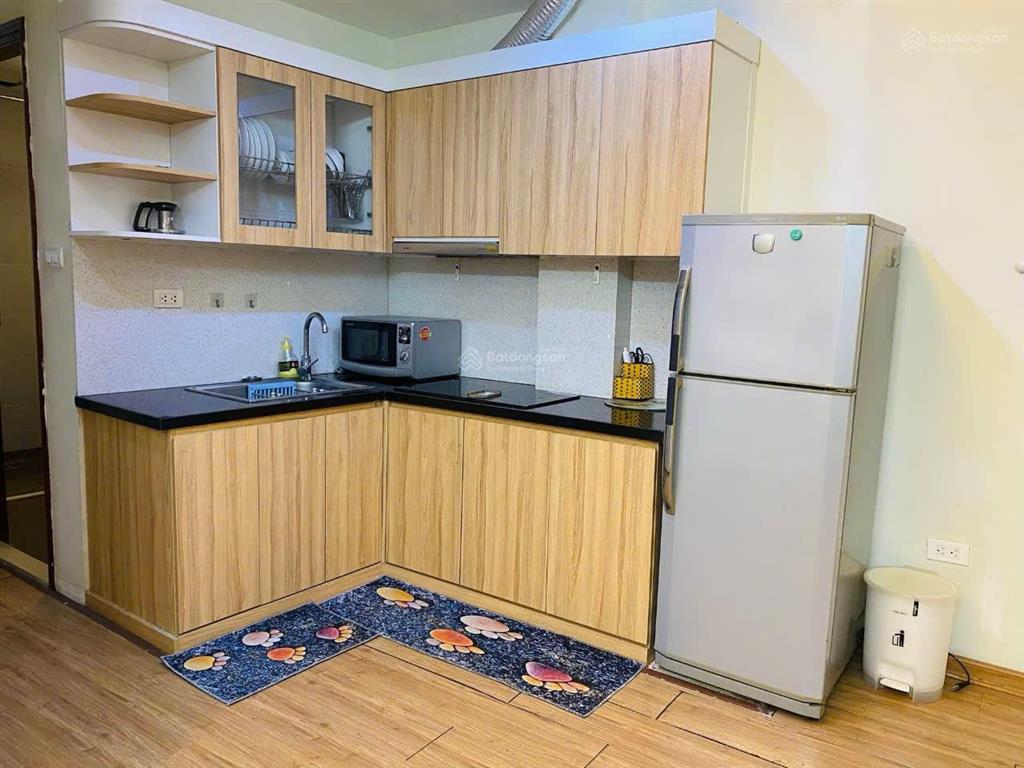 Ccmn nguyễn chí thanh 50m², phòng khách rộng, full nội thất, có thang máy giá 6tr/tháng
