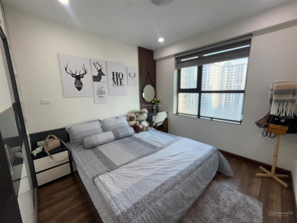Gia đình cần bán căn hộ 2 ngủ 78m2 goldmark city tòa s3 tầng trung ban công view nội khu giá 5,5 tỷ