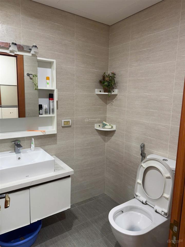 Gia đình cần bán căn hộ 2 ngủ 78m2 goldmark city tòa s3 tầng trung ban công view nội khu giá 5,5 tỷ