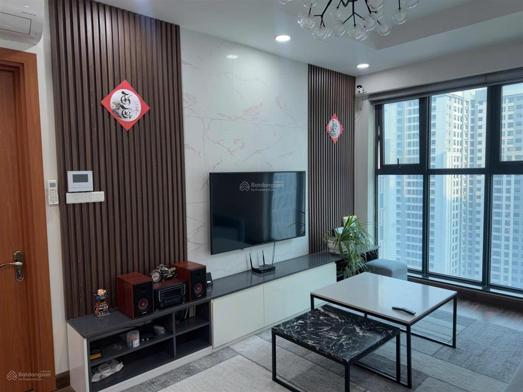 Gia đình cần bán căn hộ 2 ngủ 78m2 goldmark city tòa s3 tầng trung ban công view nội khu giá 5,5 tỷ