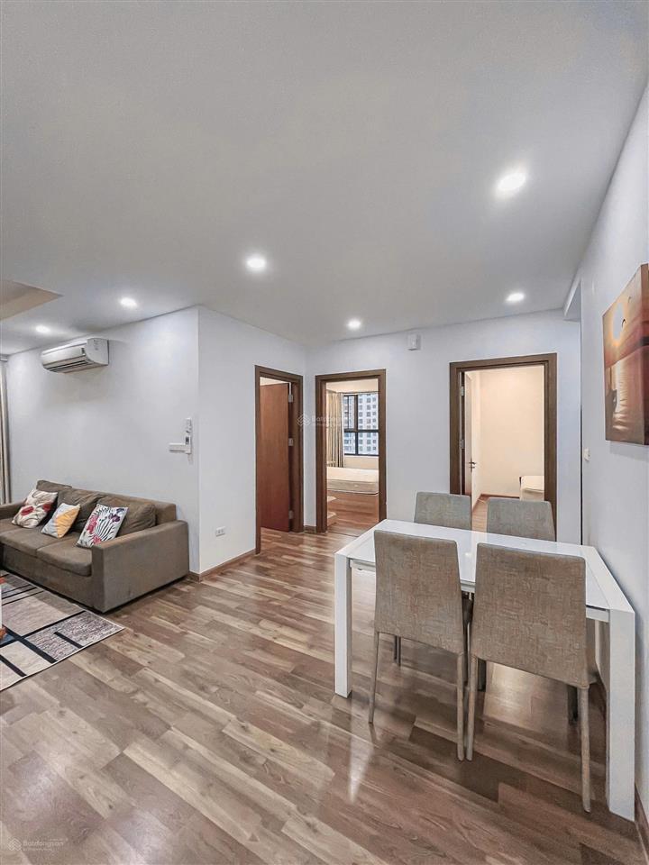 Cần bán căn hộ 3pn góc 93.2m2 goldmark city tầng trung ban công đông nam, giá 6,6 tỷ hỗ trợ vay