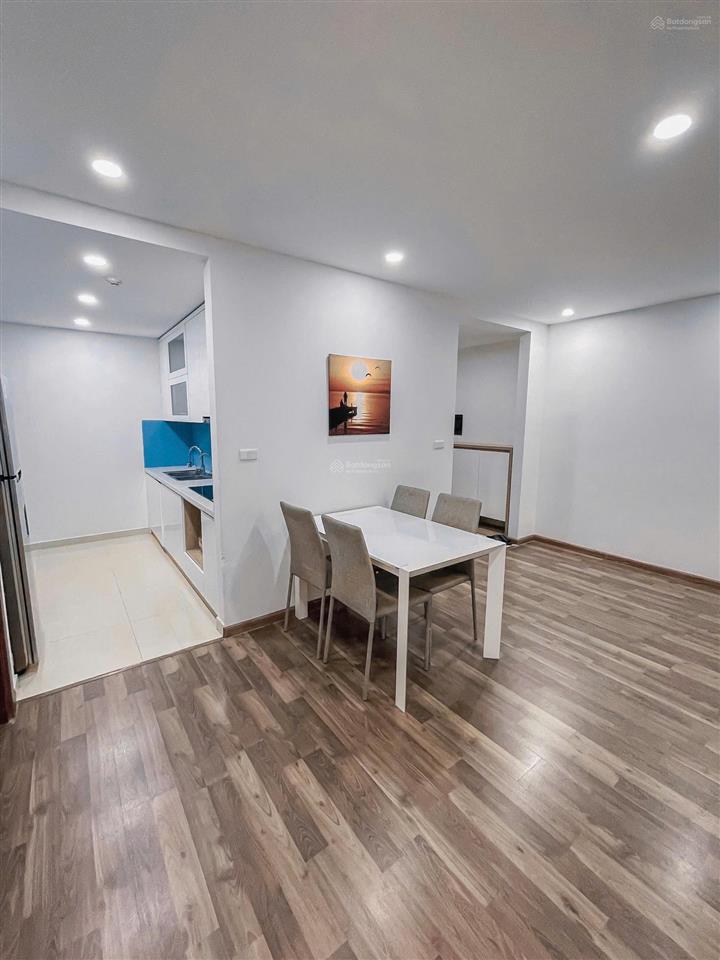 Cần bán căn hộ 3pn góc 93.2m2 goldmark city tầng trung ban công đông nam, giá 6,6 tỷ hỗ trợ vay