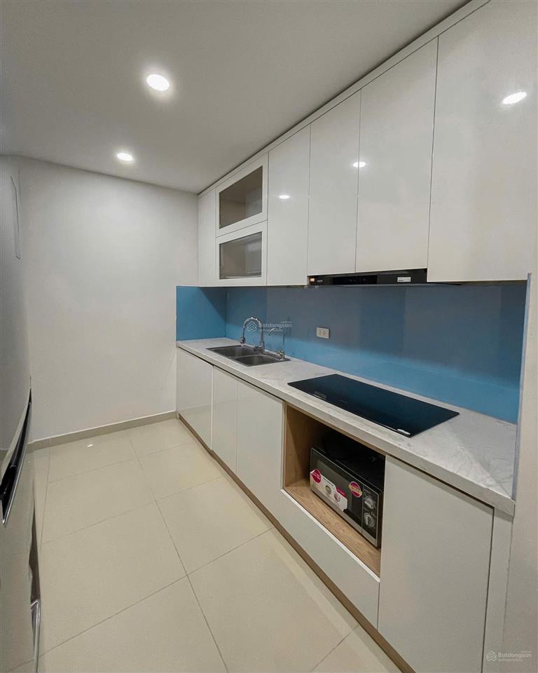 Cần bán căn hộ 3pn góc 93.2m2 goldmark city tầng trung ban công đông nam, giá 6,6 tỷ hỗ trợ vay