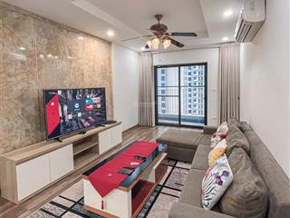 Cần bán căn hộ 3pn góc 93.2m2 goldmark city tầng trung ban công đông nam, giá 6,6 tỷ hỗ trợ vay
