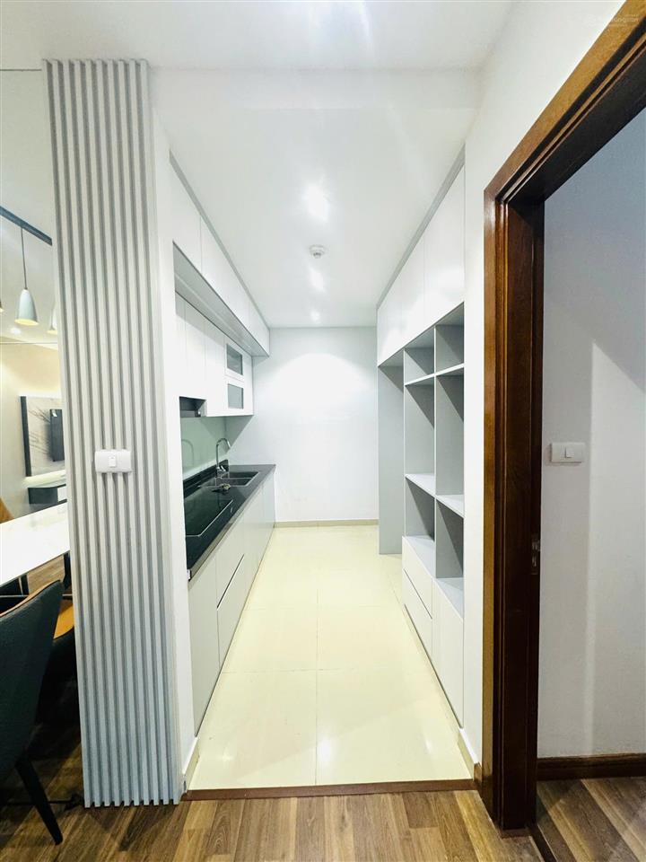 Cần bán căn hộ 3pn góc 93.4m2 goldmark city khu sapphire ban công đông nam, giá 6,1 tỷ, có sổ đỏ