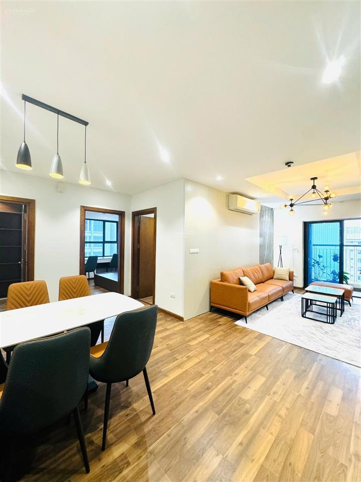 Cần bán căn hộ 3pn góc 93.4m2 goldmark city khu sapphire ban công đông nam, giá 6,1 tỷ, có sổ đỏ