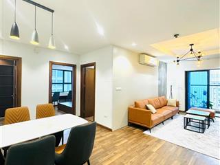 Cần bán căn hộ 3pn góc 93.4m2 goldmark city khu sapphire ban công đông nam, giá 6,1 tỷ, có sổ đỏ