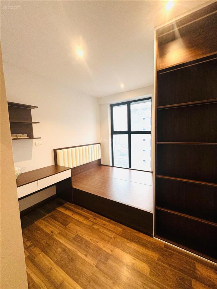 Cần bán căn hộ 3pn góc 93.4m2 goldmark city khu sapphire ban công đông nam, giá 6,1 tỷ, có sổ đỏ