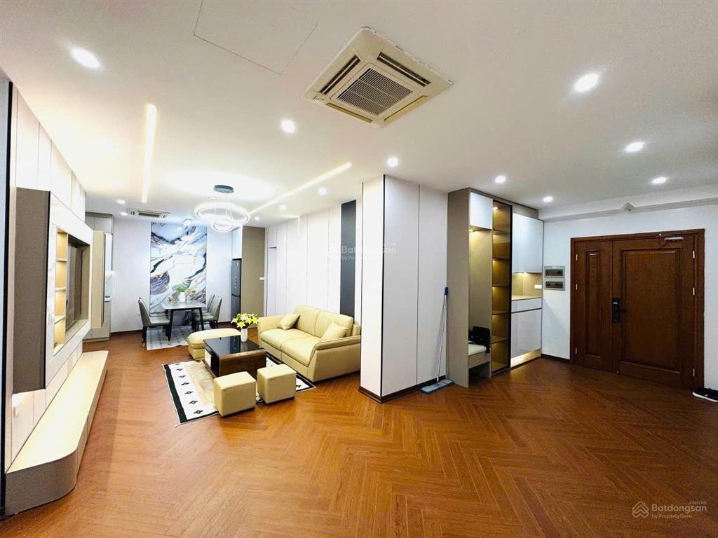 Bán căn 122m2 toà euro window số 27 trần duy hưng, cầu giấy, nhờ ace môi giới bán hộ