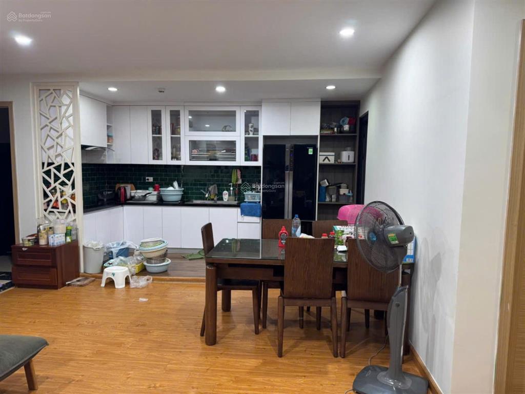 Bán căn 117m2 tòa vinata tower đường khuất duy tiến, cầu giấy, giá 11,2 tỷ.  0983 731 ***
