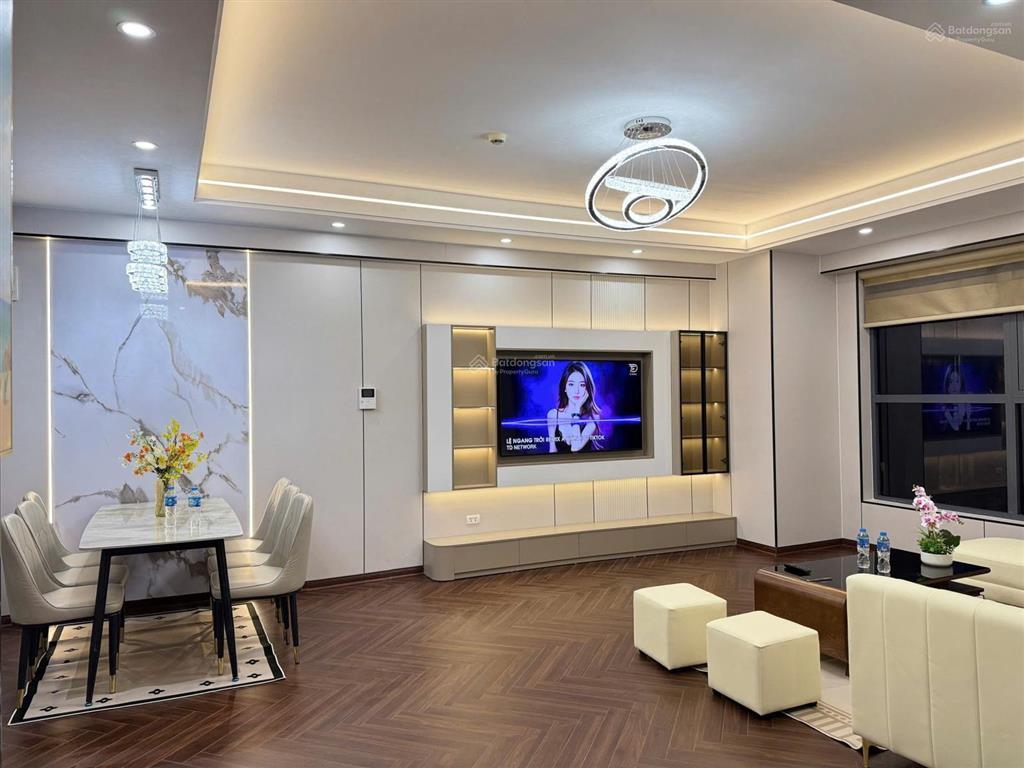 Bán căn 113m2 tòa vinata tower đường khuất duy tiến, cầu giấy, nhờ ace môi giới bán hộ.