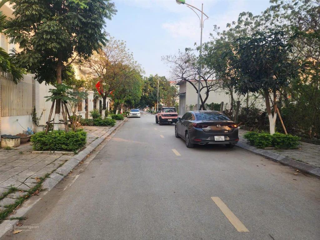 Bán gấp đất dịch vụ tt trạm trôi, vị trí kinh doanh đẹp