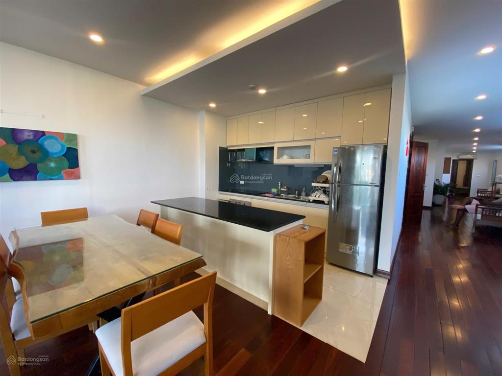 Bán tòa nhà 7 tầng diện tích 270m2 khu phố đường tây hồ, hà nội 0981 222 ***