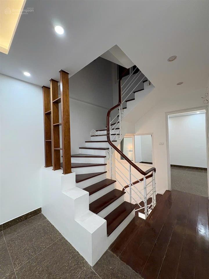 Bán nhà 5 tầng khu phố âu cơ, tây hồ, hà nội