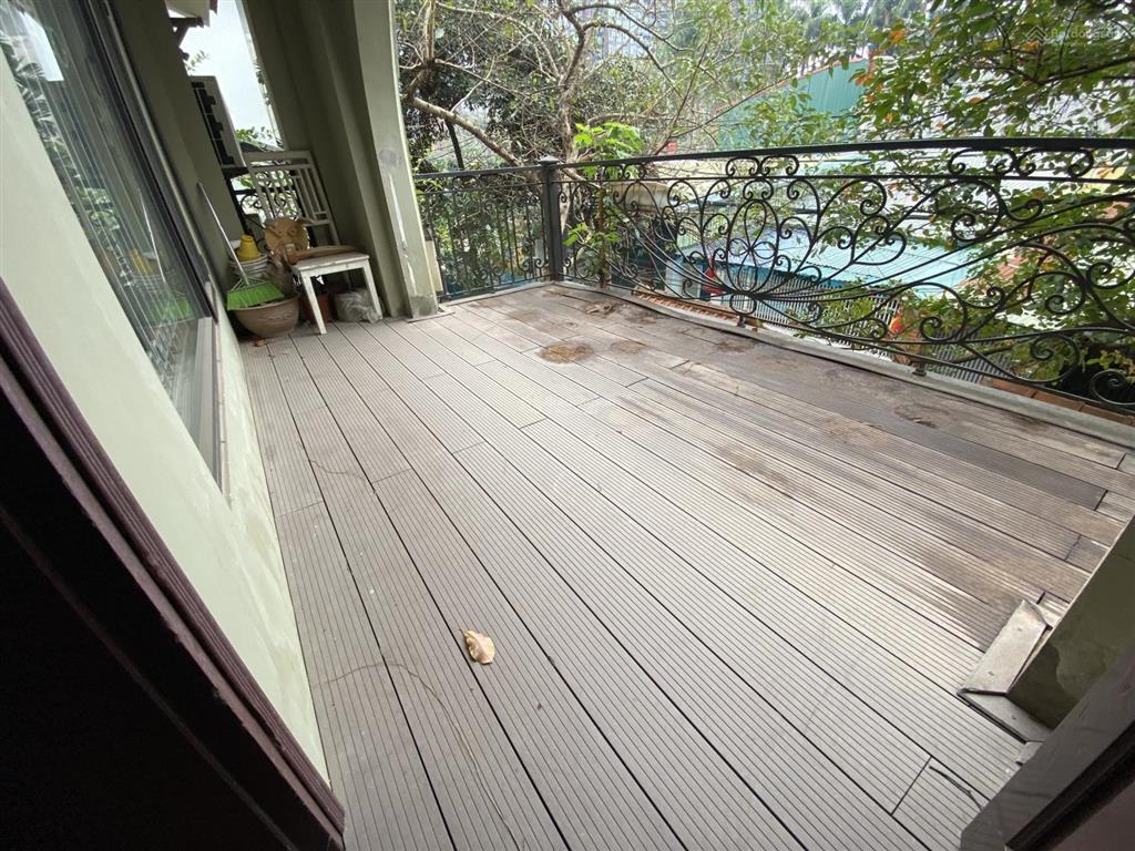 Cho thuê nhà 4,5 tầng khu phố quảng khánh  tây hồ  hà nội