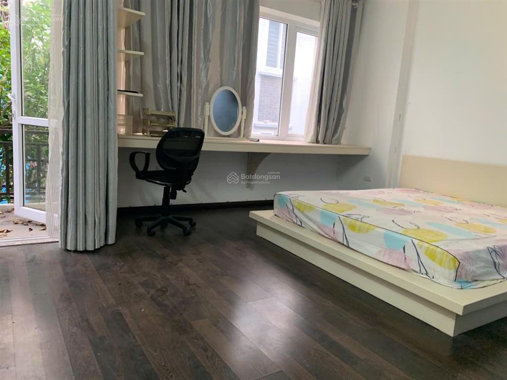 Cho thuê nhà nguyên căn 4 tầng khu phố tứ liên, tây hồ, hà nội 0981 222 ***