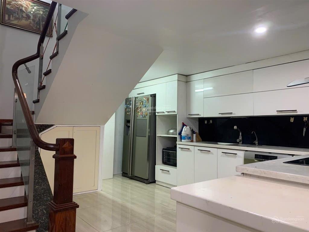 Cho thuê nhà nguyên căn 4 tầng khu phố tứ liên, tây hồ, hà nội 0981 222 ***