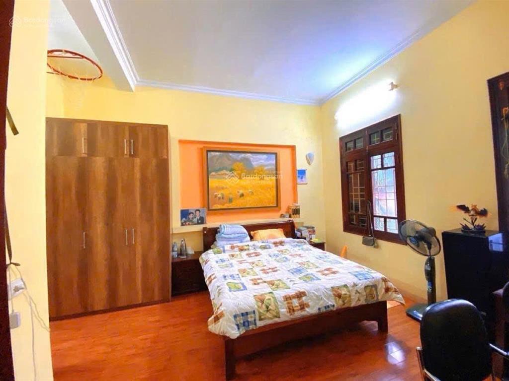 Cho thuê nhà lạc long quân  tây hồ  mặt tiền rộng  kinh doanh đỉnh 0981 222 ***
