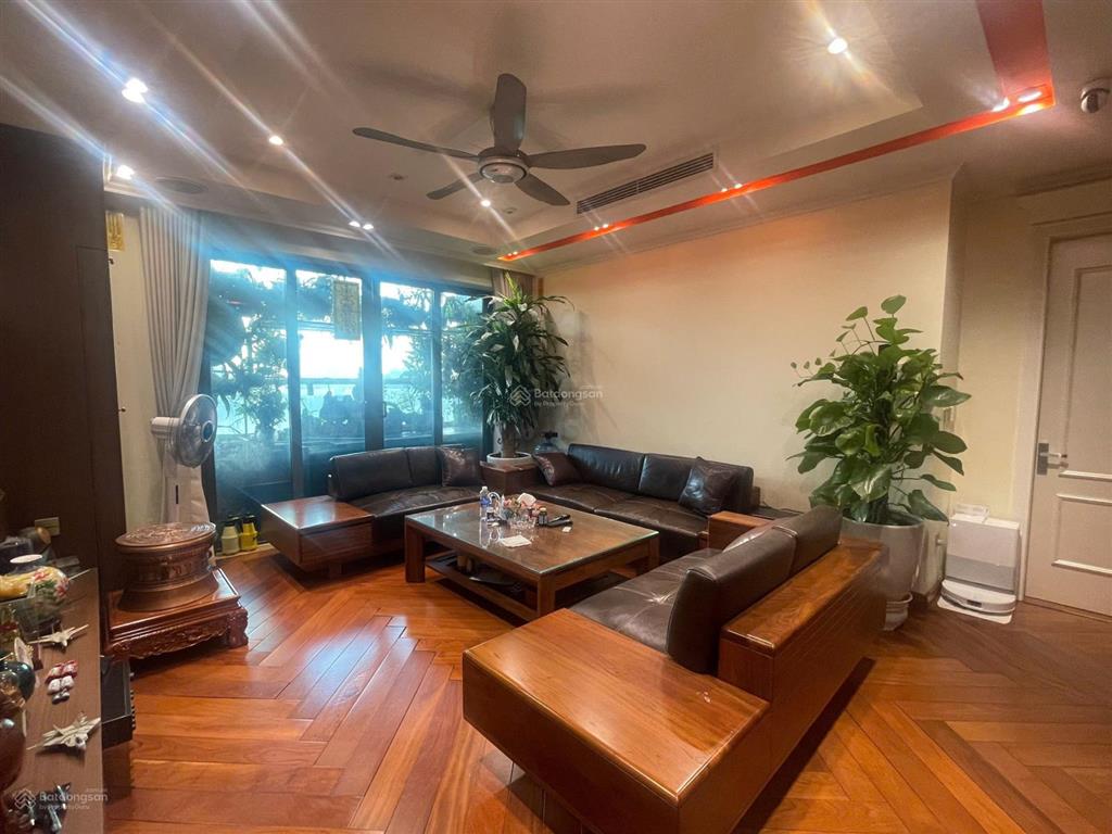 Bán căn hộ cao cấp veam tây hồ  689 lạc long quân  hà nội 0981 222 ***