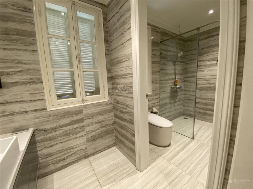 Cho thuê nhà 5 tầng mặt đường tây hồ  quảng an  tây hồ  hà nội 0981 222 ***