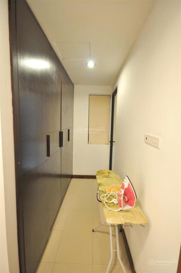 Bán toà nhà căn hộ 8 tầng diện tích 260,8m2. mặt tiền 10m khu phố, quảng an, tây hồ  hà nội