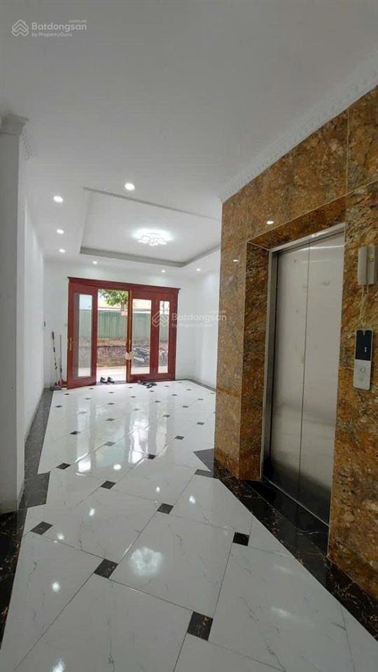 Bán nhà phân lô  lô góc  7 tầng thang máy  ô tô vào nhà  hà nội