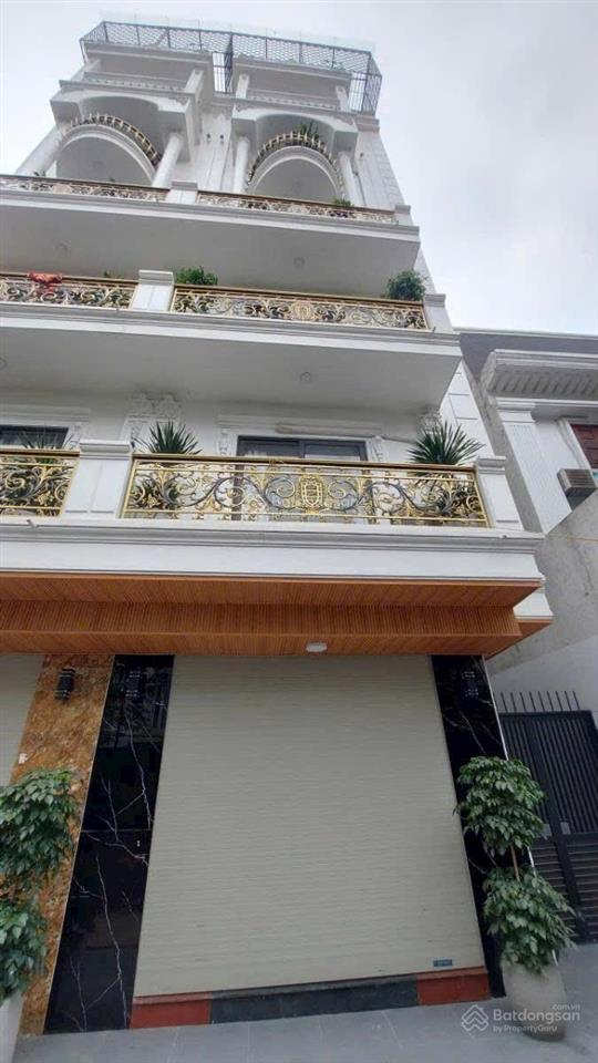 Bán nhà phân lô  lô góc  7 tầng thang máy  ô tô vào nhà  hà nội