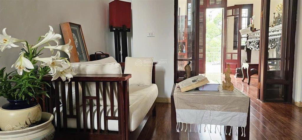Bán nhà 4 tầng diện tích 100m2 mt 8.6m khu phố lạc long quân  tây hồ  hà nội 098122206