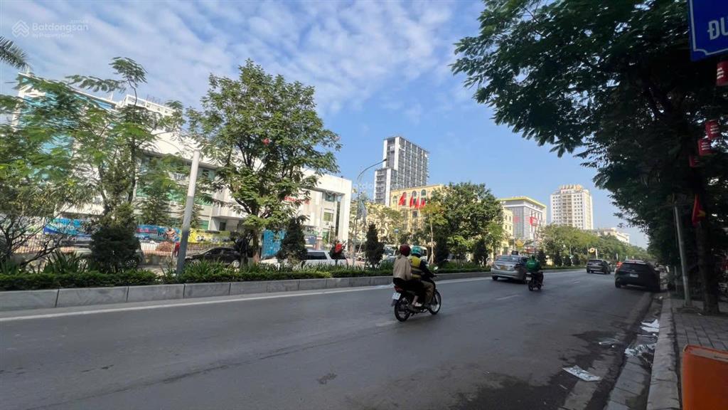 Bán biệt thự 3 tầng khu phố lạc long quân  tây hồ  hà nội 0981 222 ***