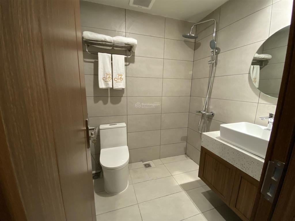Cho thuê khách sạn 8 tầng khu phố lạc long quân  tây hồ  hà nội  0981 222 ***