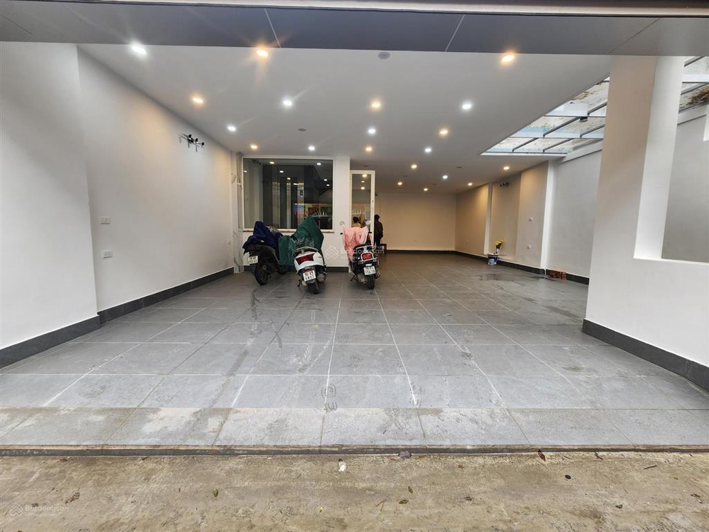 Cho thuê nhà khu phố âu cơ  tây hồ  hà nội