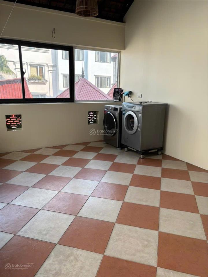 Cho thuê nhà 5 tầng khu phố tô ngọc vân tây hồ hà nội  0981 222 ***