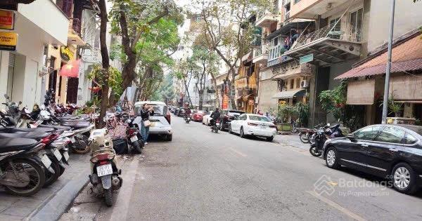 Cho thuê tòa nhà văn phòng 10 tầng diện tích 140m2 mặt tiền 7m  mặt phố bùi thị xuân  hà nội
