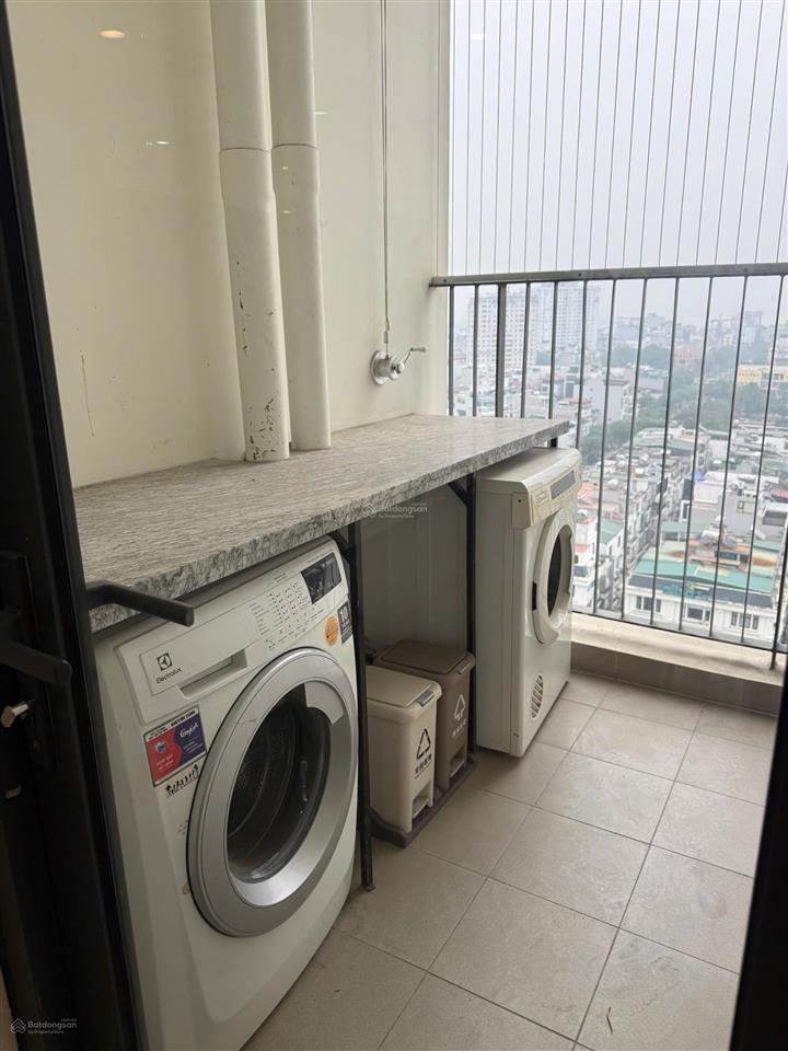 Bán căn hộ diện tích 118m² tầng cao tòa novo kosmo tây hồ, xuân la, hà nội