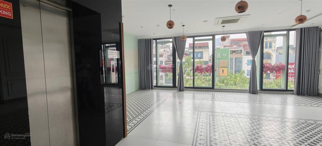 Cho thuê tòa nhà văn phòng 8 tầng mặt phố cầu giấy, hà nội