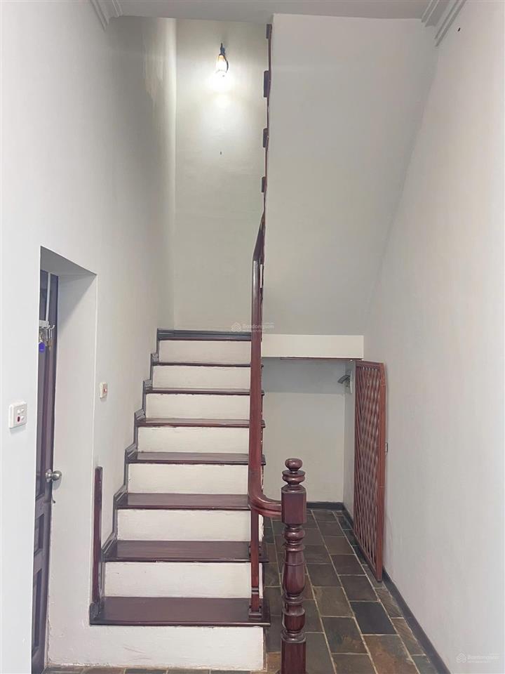Cho thuê biệt thự sân vườn rộng rãi tô ngọc vân, quảng an, tây hồ, hà nội 0981 222 ***