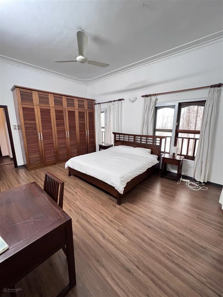 Cho thuê biệt thự sân vườn rộng rãi tô ngọc vân, quảng an, tây hồ, hà nội 0981 222 ***