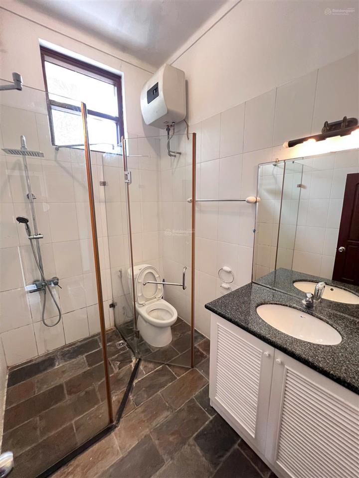 Cho thuê biệt thự sân vườn rộng rãi tô ngọc vân, quảng an, tây hồ, hà nội 0981 222 ***