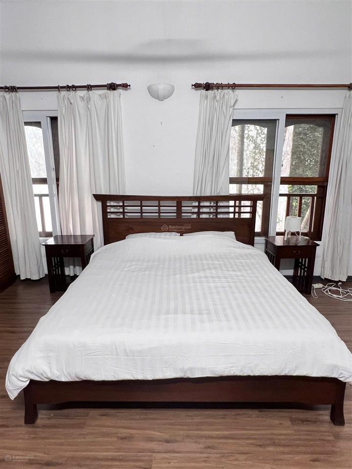 Cho thuê biệt thự sân vườn rộng rãi tô ngọc vân, quảng an, tây hồ, hà nội 0981 222 ***
