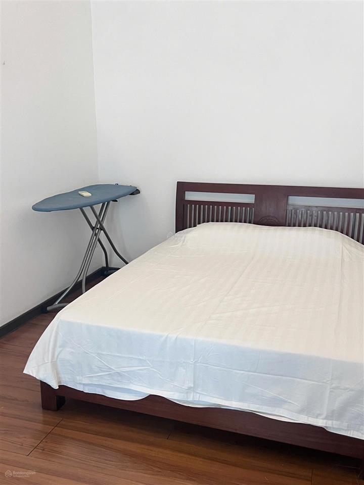 Cho thuê biệt thự sân vườn rộng rãi tô ngọc vân, quảng an, tây hồ, hà nội
